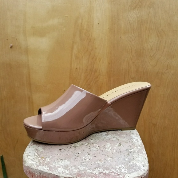 Chinese Laundry Shoes - Chinese Laundry wedge sandales NWOT